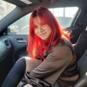 Meet your Posher, Deysi